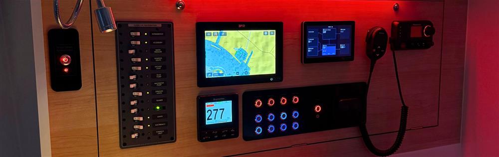 Πλήρης Ηλεκτρολογική και Ηλεκτρονική Ανακατασκευή Ιστιοπλοϊκού Archambault A35